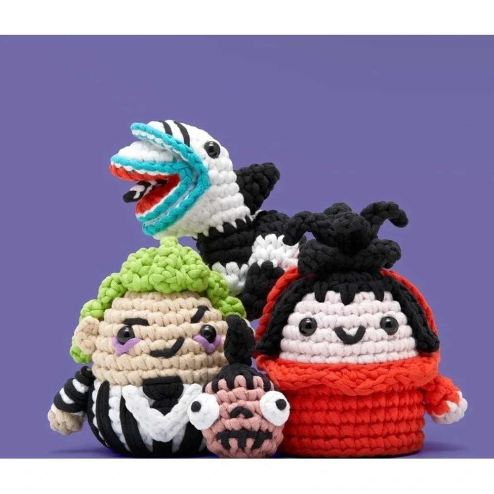 BEETLEJUICE x WOOBLES BUNDLE CROCHET KIT for BEGINNERS + CUSTOM CROCHET HOOKS - Picture 2 of 7